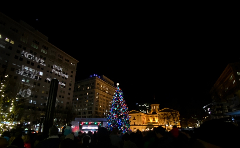 Pioneer Courthouse Square_Holiday Tree Lighting4